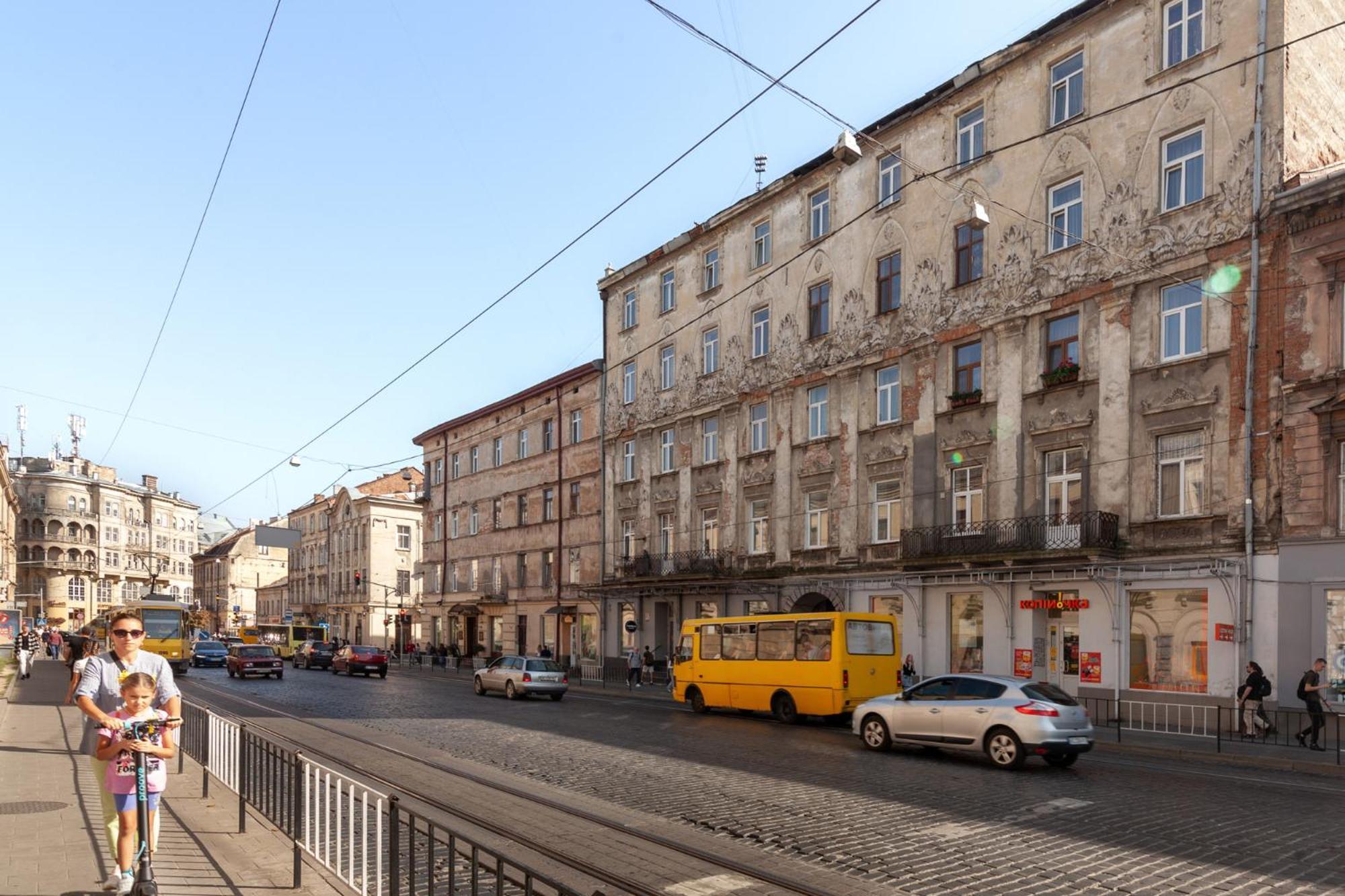 Royal Apartment On Gorodotska 33 Street Lviv Exterior photo